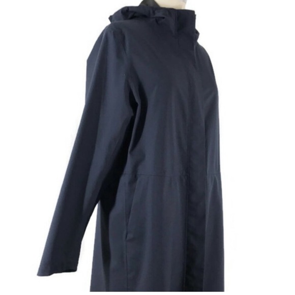 UNIQLO Blocktech Raincoat Navy blue water resistant rain jacket - Picture 1 of 9